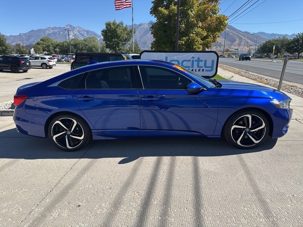 2018 Honda Accord Sport photo 2