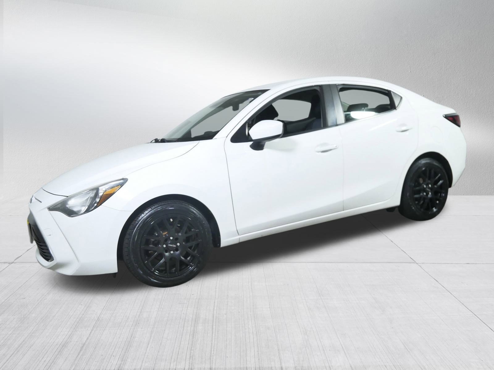 2016 Scion iA photo 3