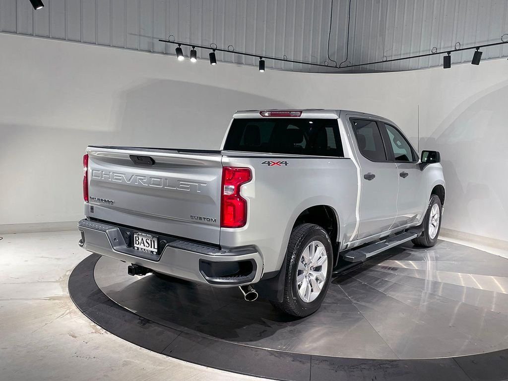 2021 Chevrolet Silverado 1500 Custom photo 9