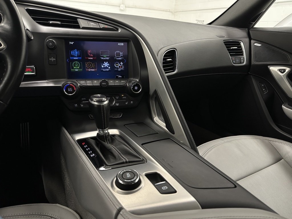 2016 Chevrolet Corvette 2LT photo 28