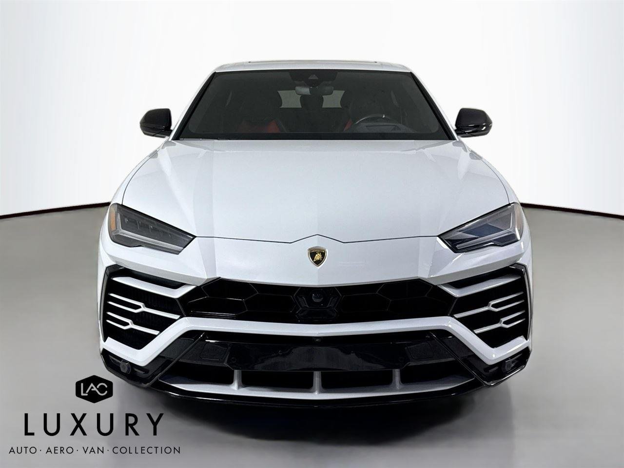 2021 Lamborghini Urus photo 9
