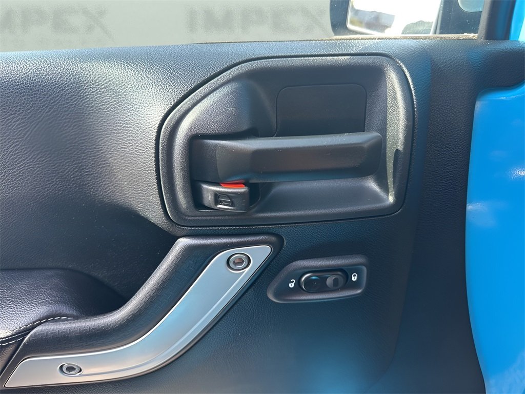 2017 Jeep Wrangler Unlimited Sahara photo 18
