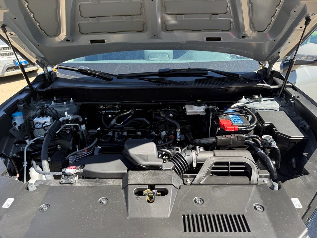 2025 Honda CR-V LX photo 13