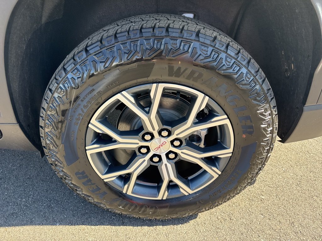 2025 Gmc Acadia AT4 photo 31