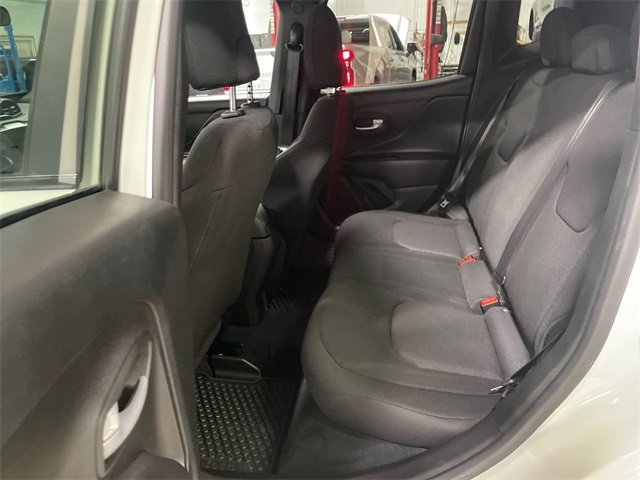2023 Jeep Renegade Latitude photo 18