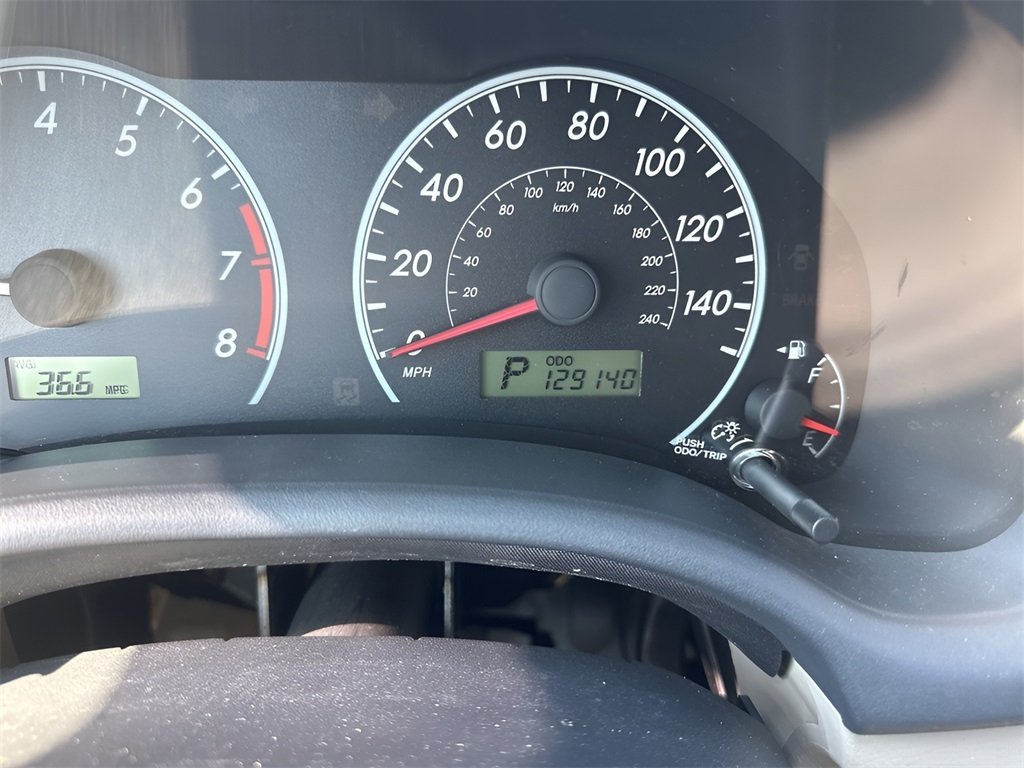 2012 Toyota Corolla LE photo 19
