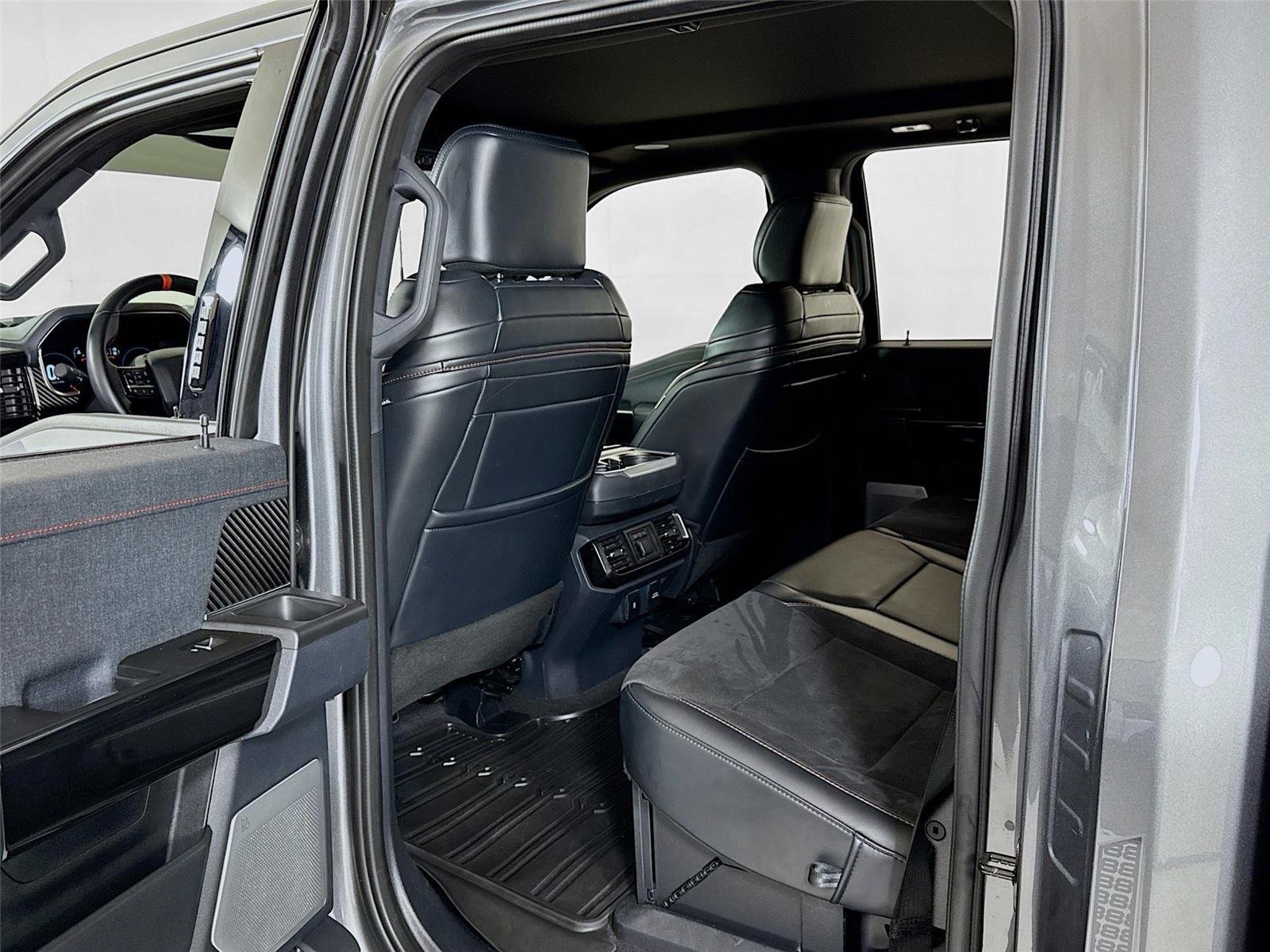 2023 Ford F-150 Raptor photo 23