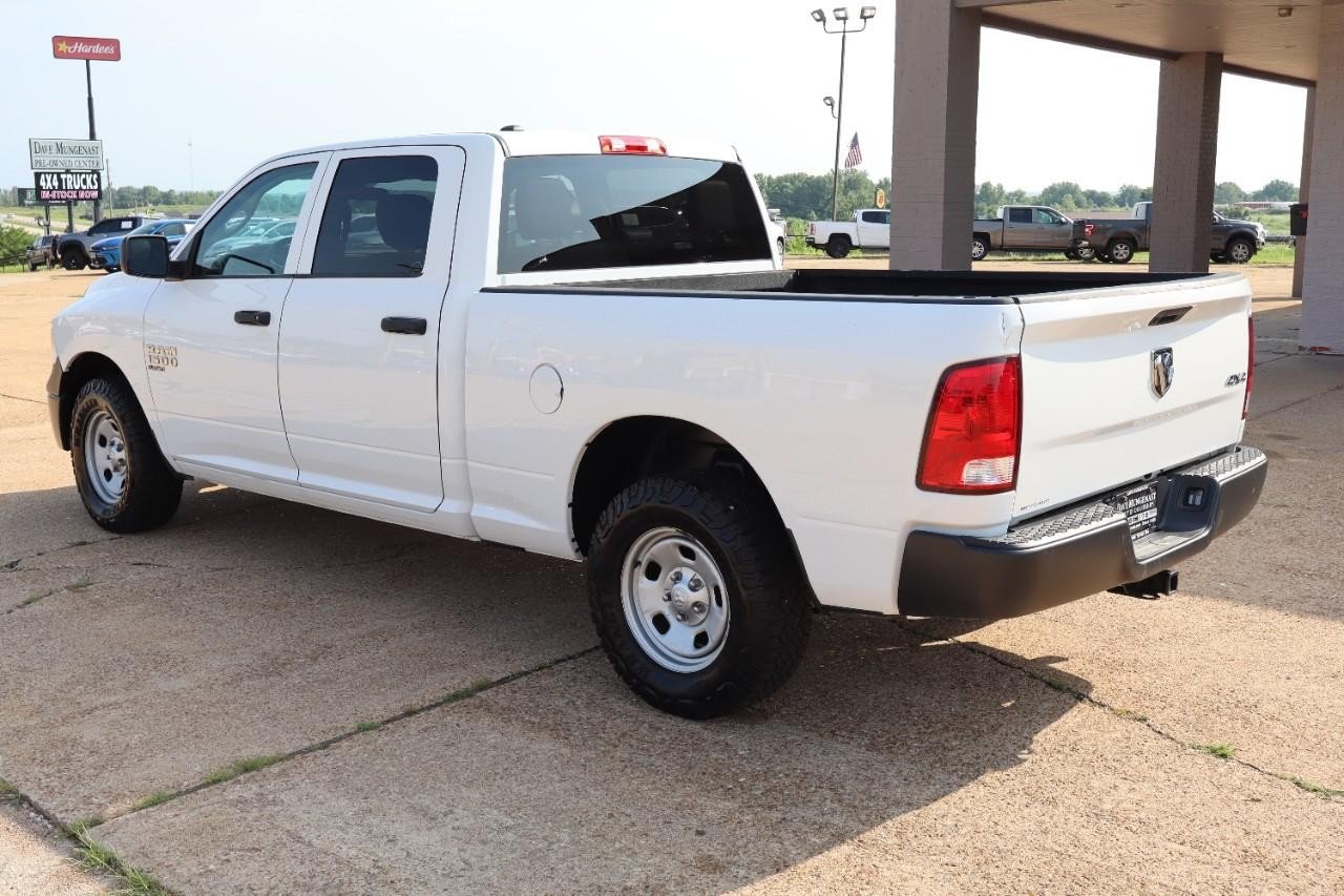 2022 Ram 1500 Classic Tradesman photo 3