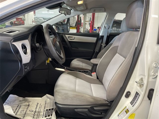 2019 Toyota Corolla XLE XSE photo 11