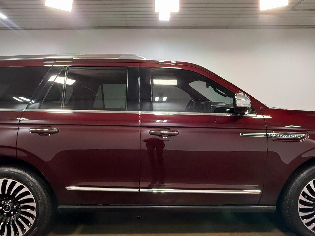 2021 Lincoln Navigator Black Label photo 29