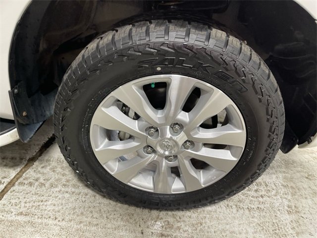 2019 Toyota Sequoia Platinum photo 10