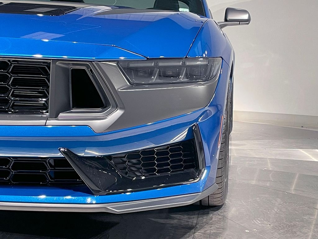 2024 Ford Mustang Dark Horse photo 19