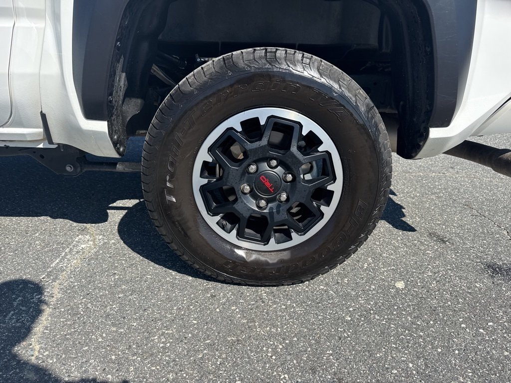 2025 Toyota Tacoma TRD Off-Road photo 27