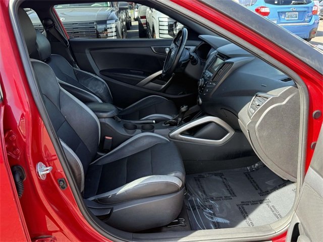 2016 Hyundai Veloster Turbo photo 15