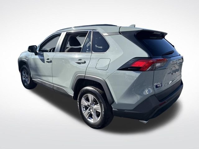 2023 Toyota RAV4 XLE photo 3