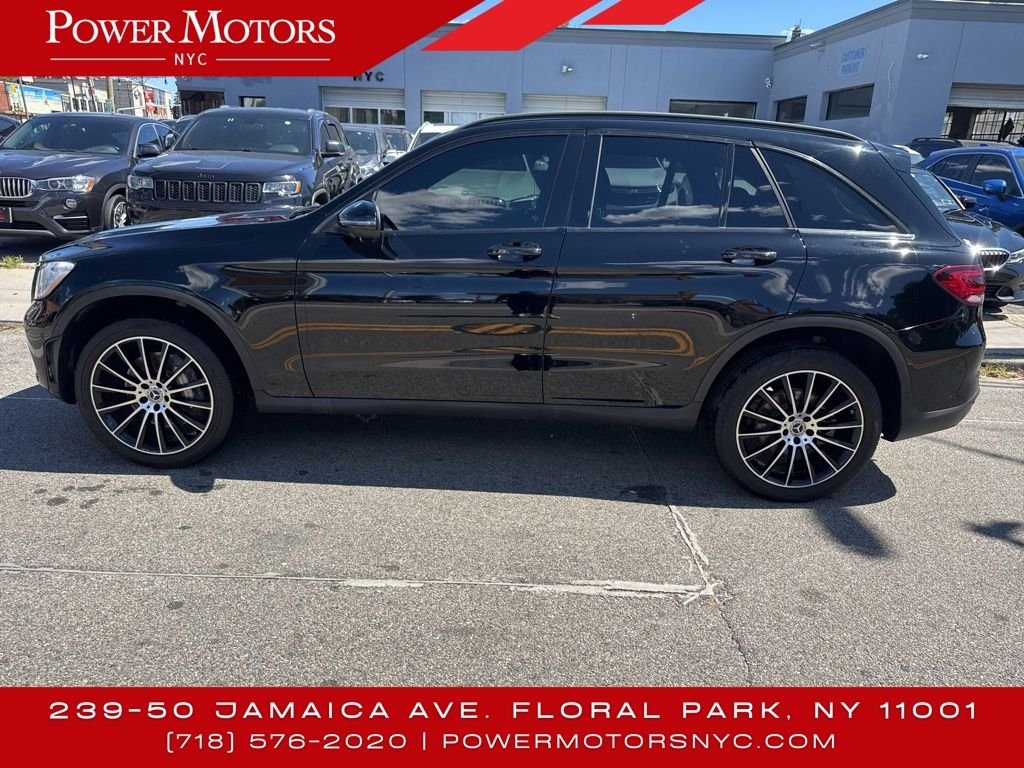2022 Mercedes Benz GLC 300 4MATIC photo 2
