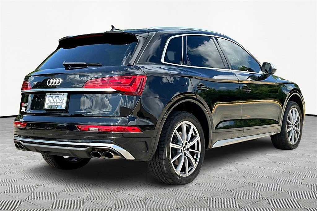 2022 Audi SQ5 Premium Plus photo 2