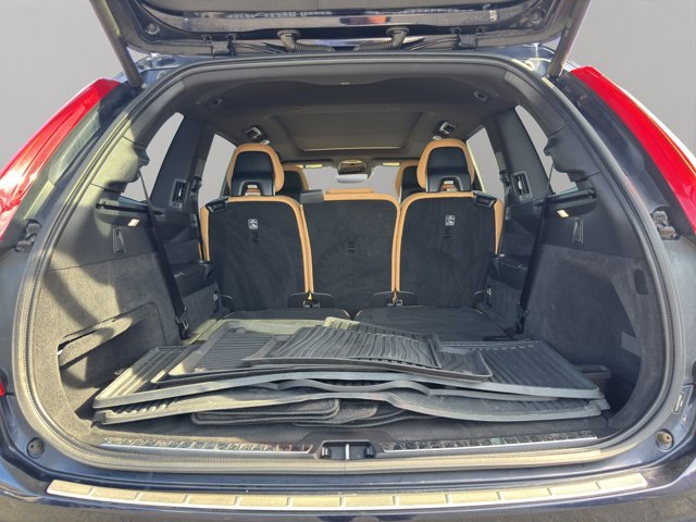 2017 Volvo XC90 Momentum photo 18