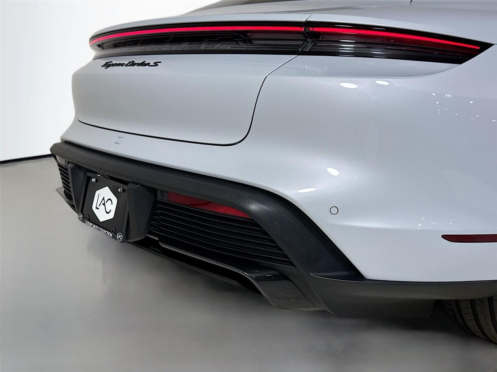 2021 Porsche Taycan Turbo S photo 35