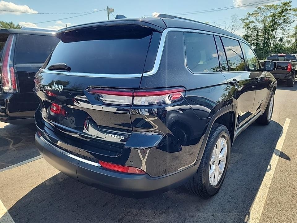 2022 Jeep Grand Cherokee Limited photo 3
