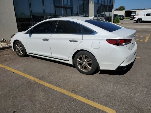 2018 Hyundai Sonata Sport photo 2