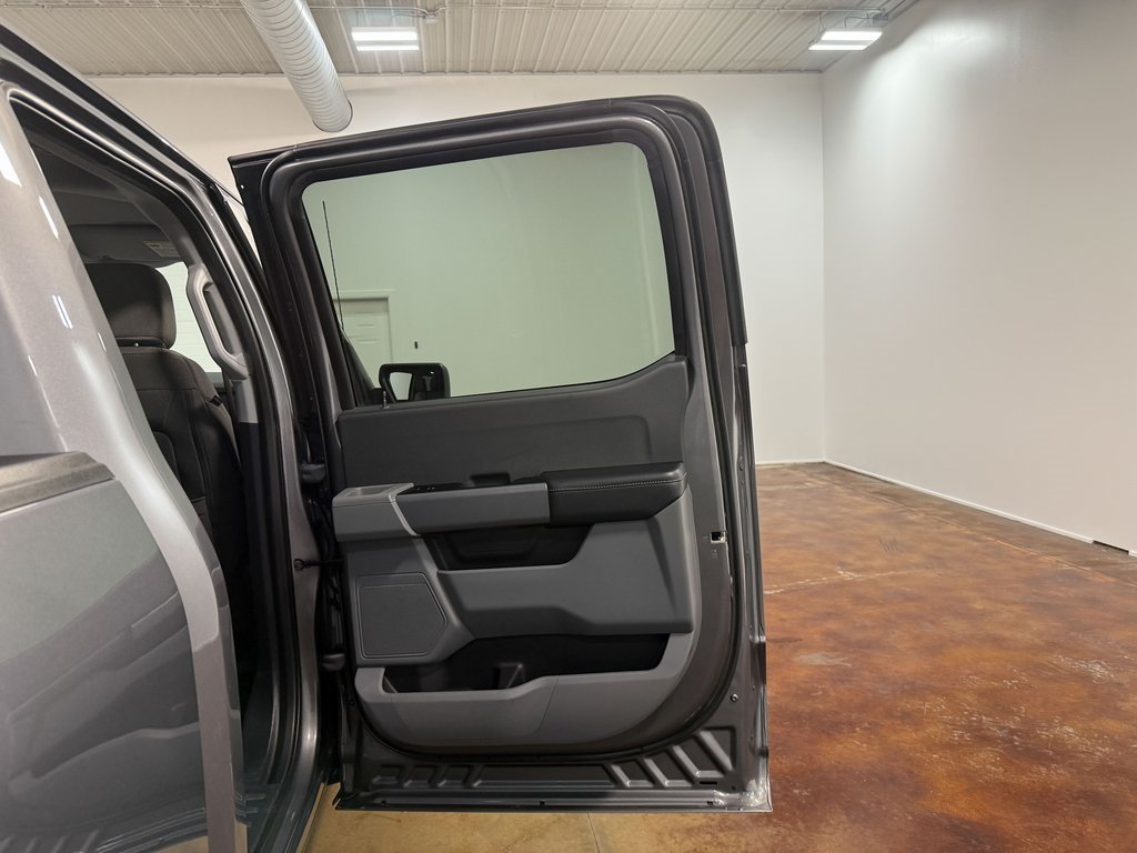2023 Ford F-150 XLT photo 57
