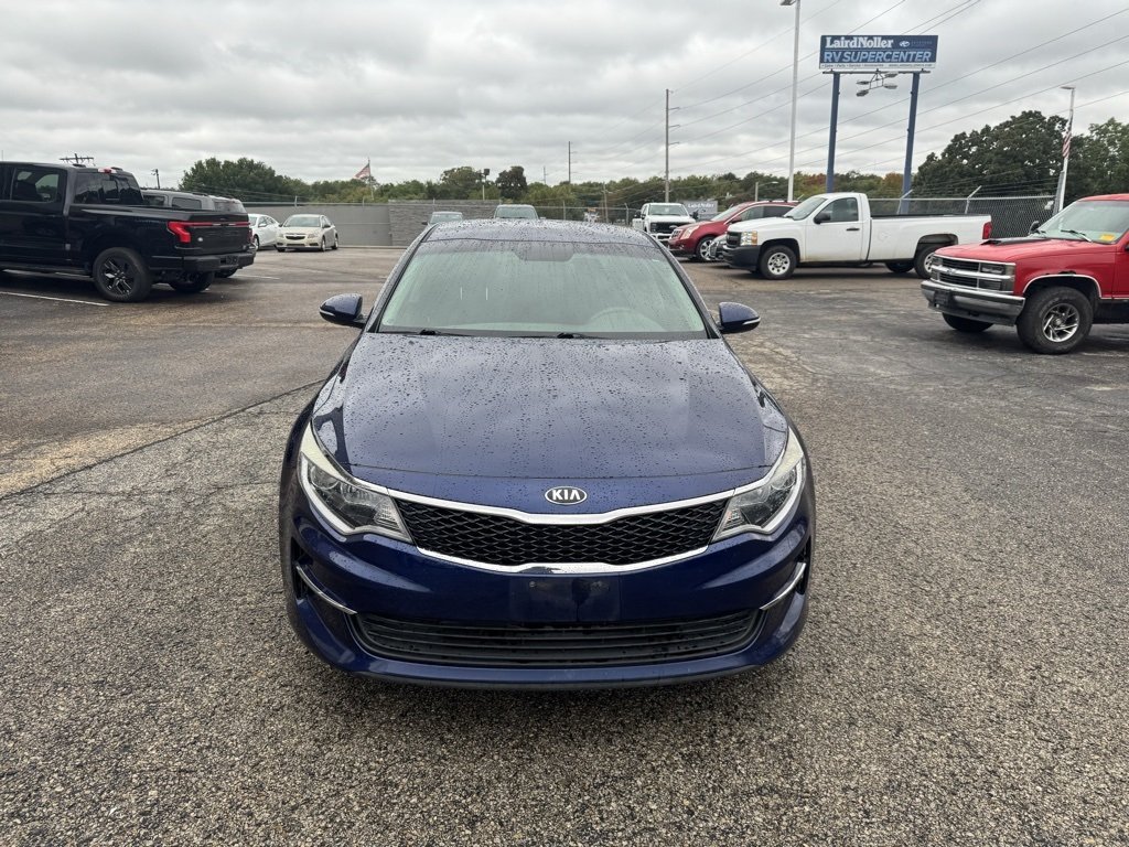 2017 Kia Optima LX photo 2