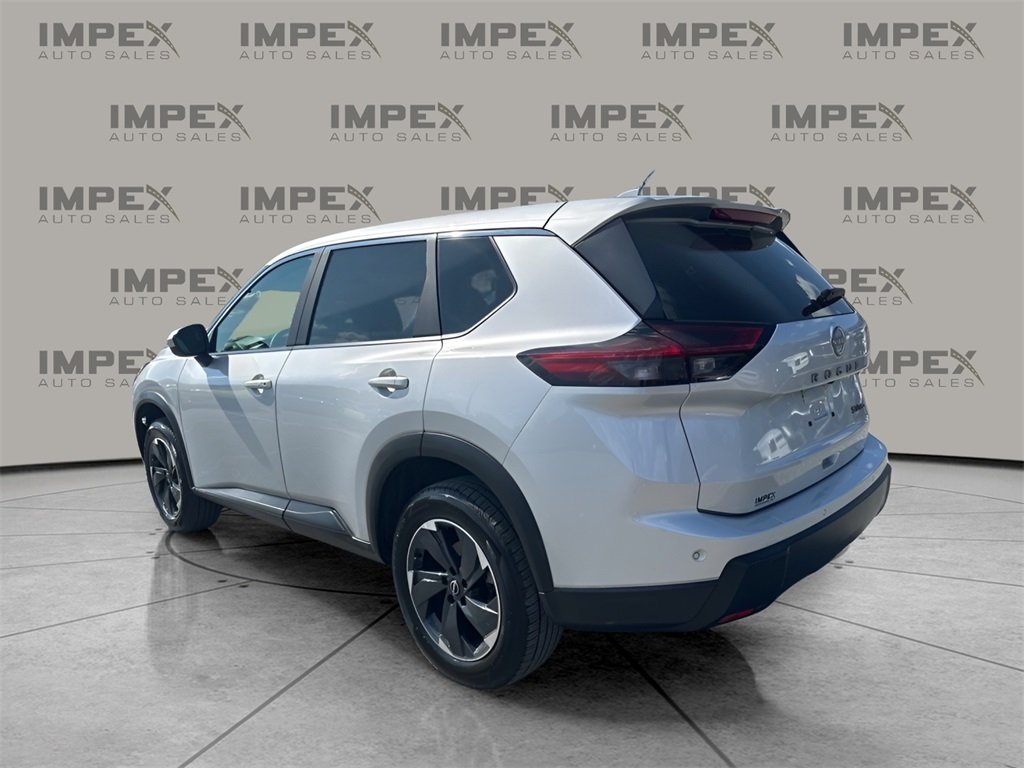 2024 Nissan Rogue SV photo 3