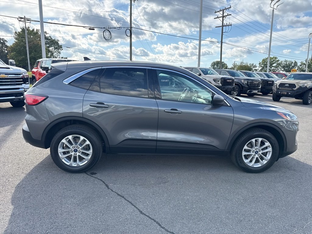 2022 Ford Escape SE photo 5