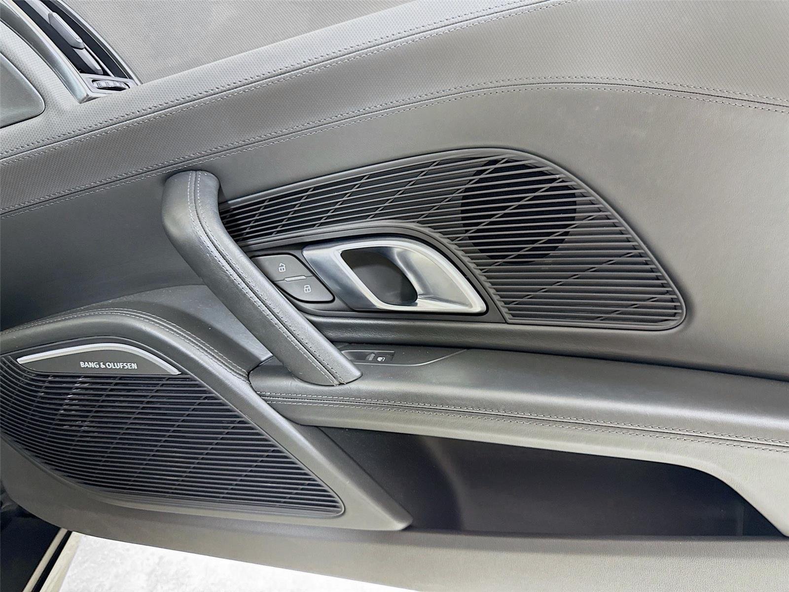 2017 Audi R8 Coupe V10 photo 25