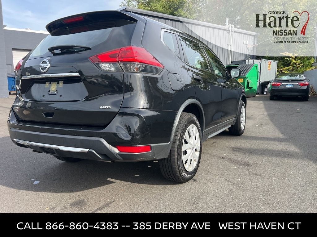 2017 Nissan Rogue S photo 3