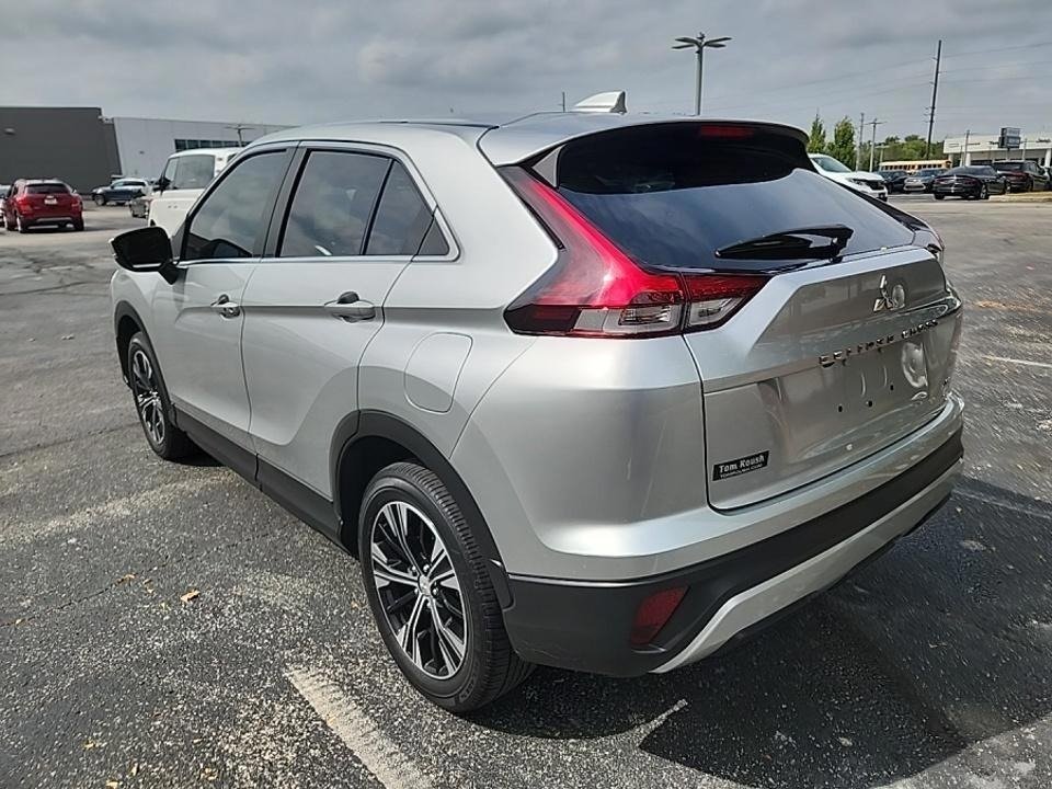 2022 Mitsubishi Eclipse Cross SE photo 4