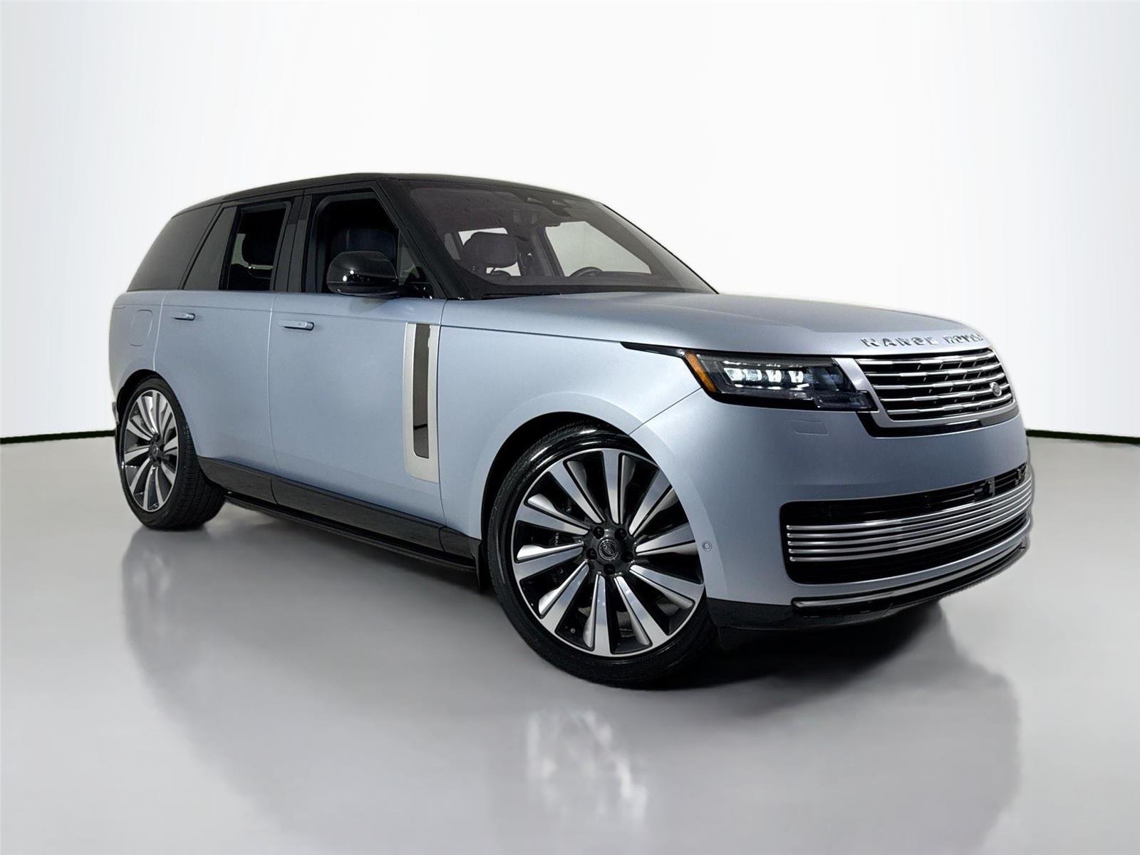 2023 Land Rover Range Rover SV photo 41