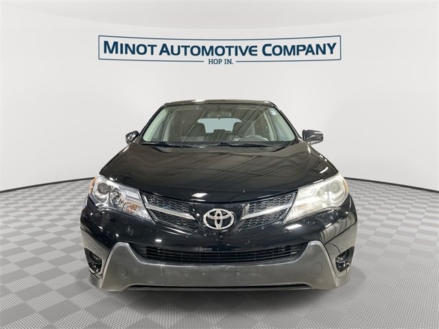 2015 Toyota RAV4 LE photo 3