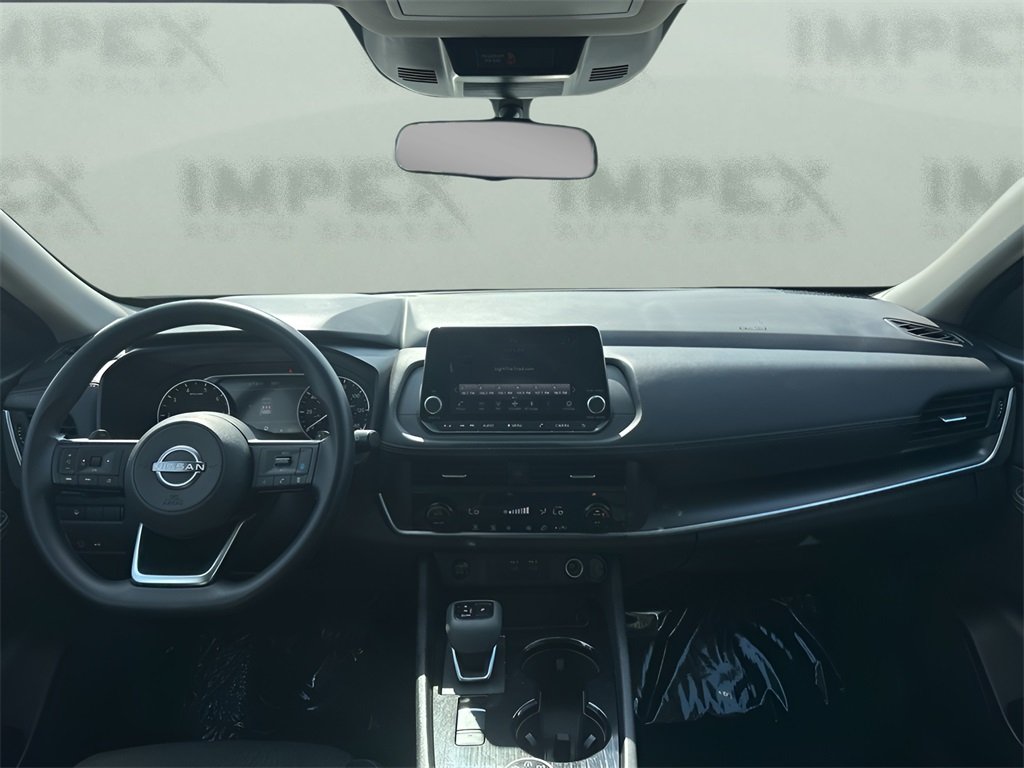 2024 Nissan Rogue SV photo 12