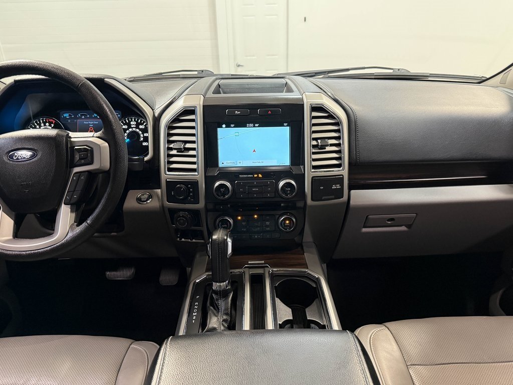2016 Ford F-150 Lariat photo 15