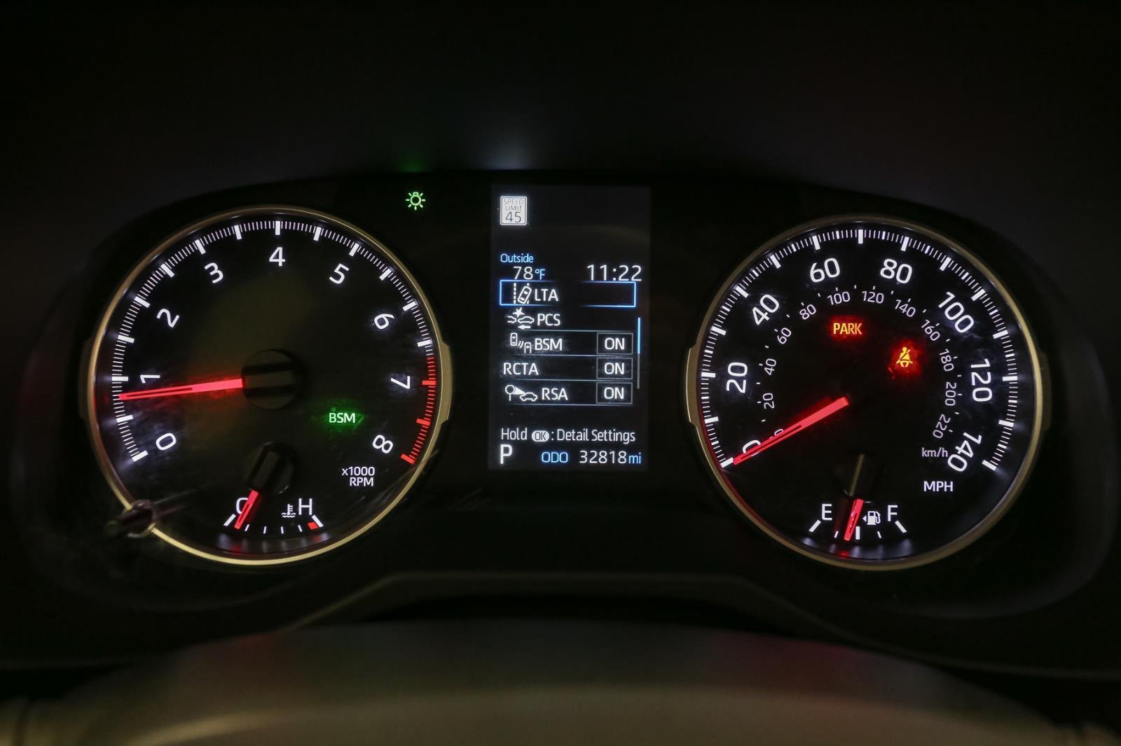 2022 Toyota RAV4 XLE photo 29
