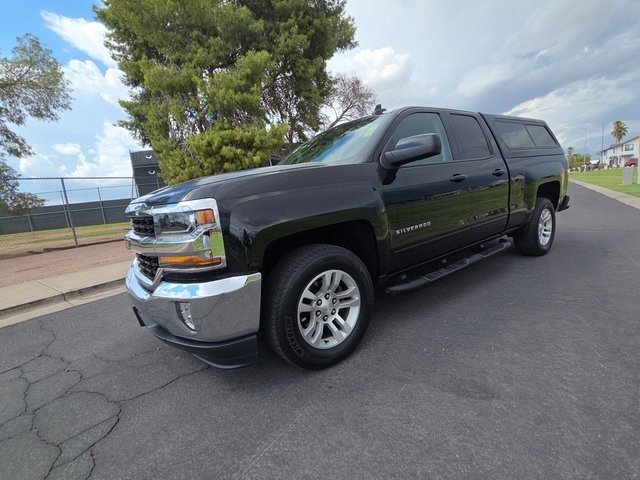 2018 Chevrolet Silverado 1500 LT photo 3