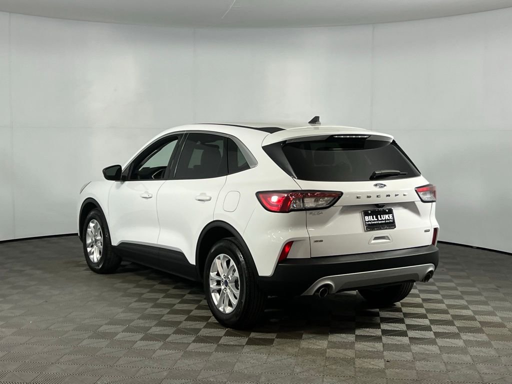 2022 Ford Escape Hybrid SE photo 4