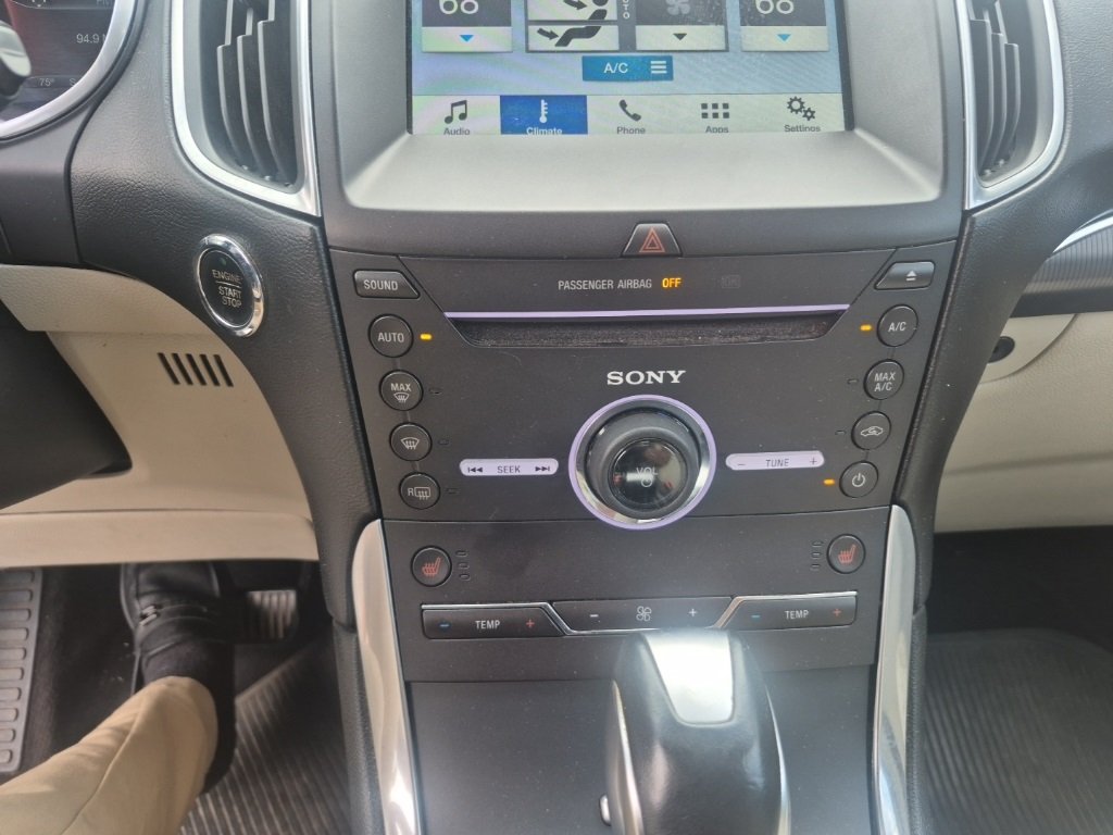 2016 Ford Edge Titanium photo 7