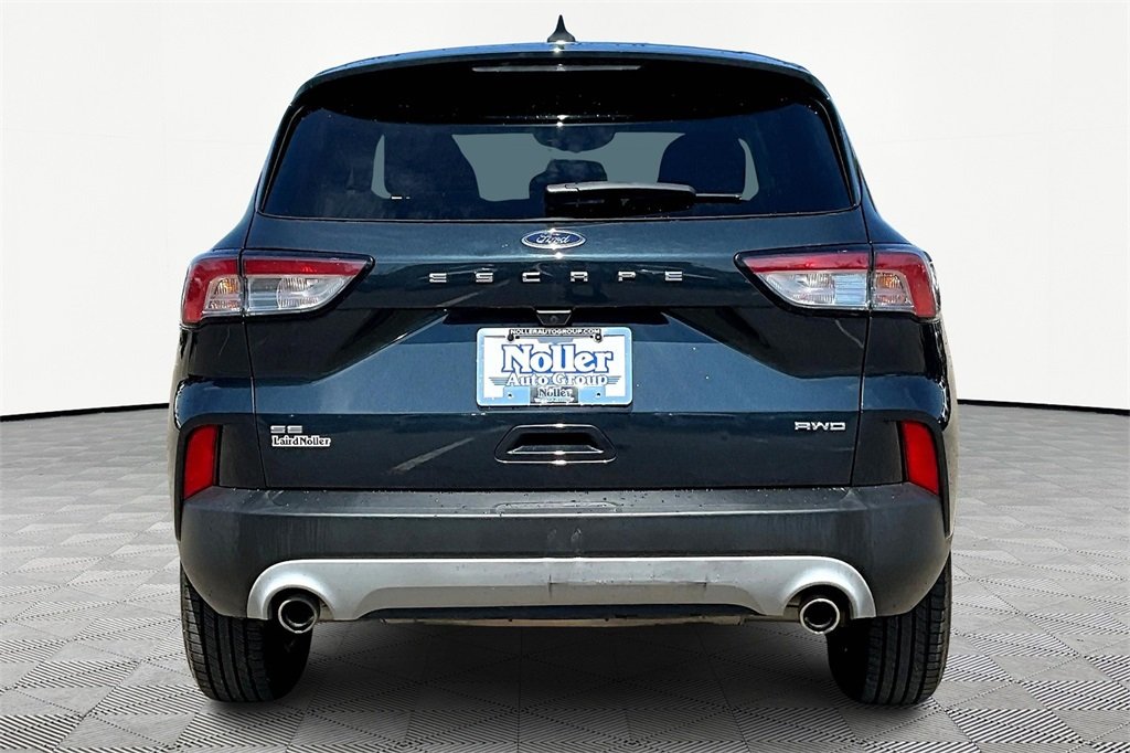 2022 Ford Escape SE photo 3