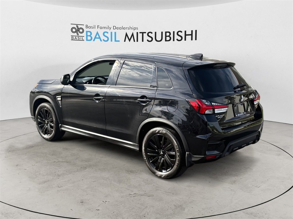2024 Mitsubishi Outlander Sport LE photo 3