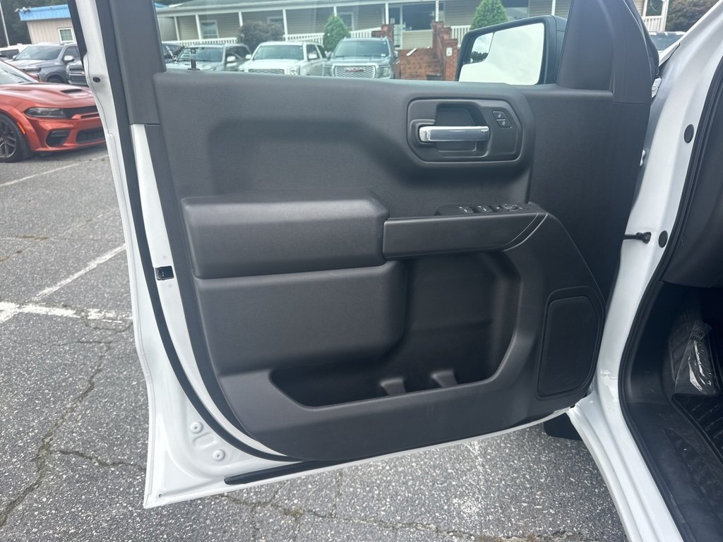 2025 Chevrolet Silverado 1500 Custom photo 20