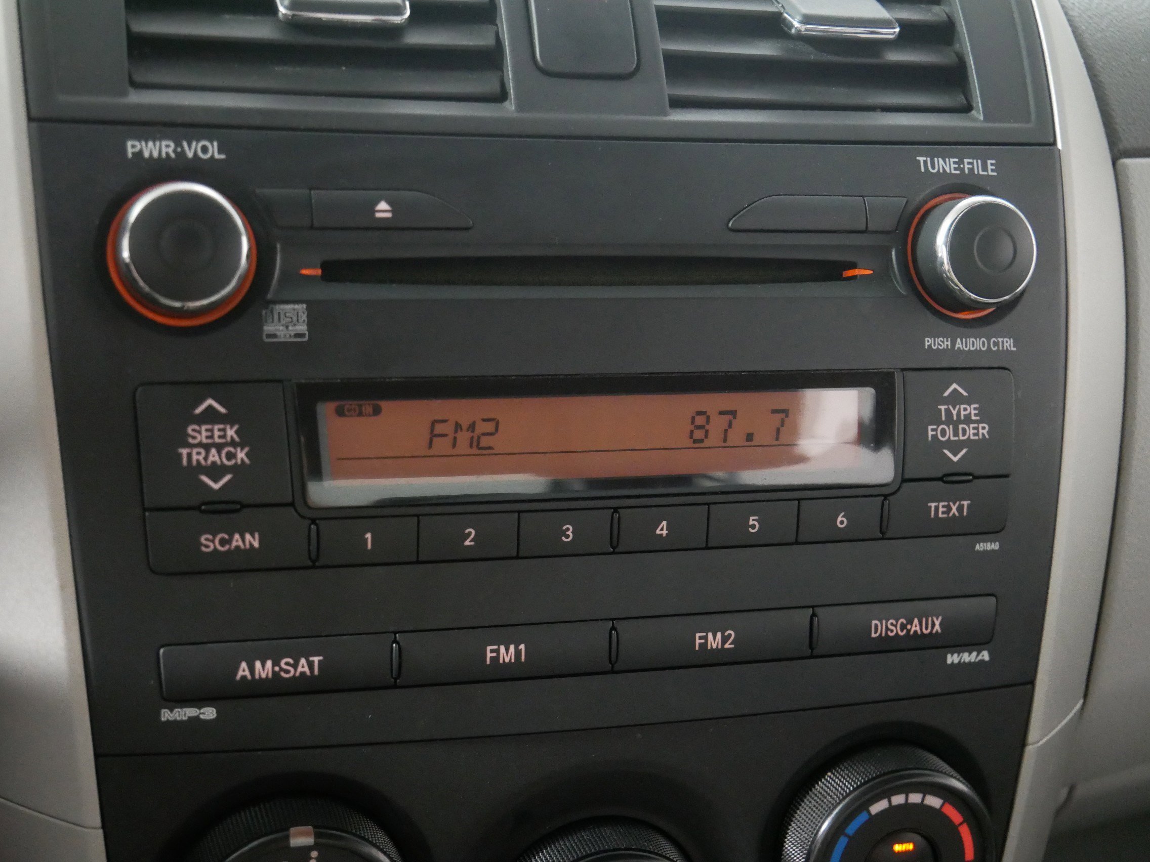 2010 Toyota Corolla LE photo 19
