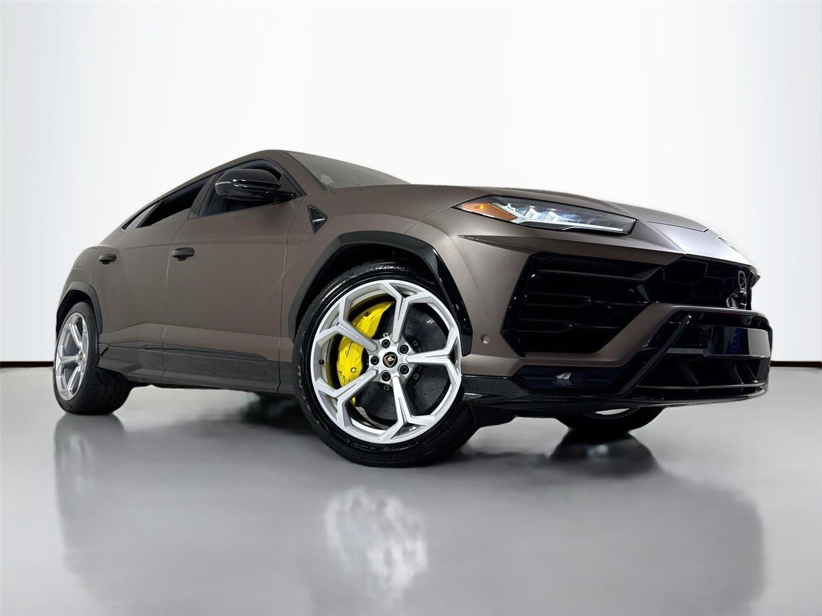 2020 Lamborghini Urus photo 46
