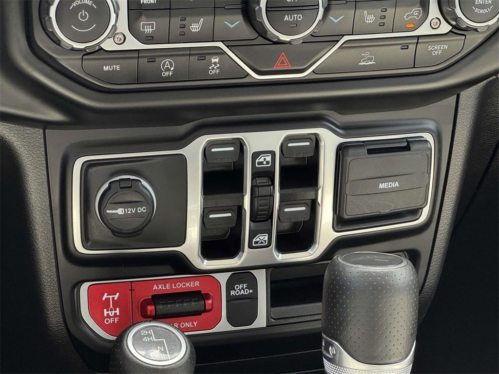 2023 Jeep Gladiator Mojave photo 19