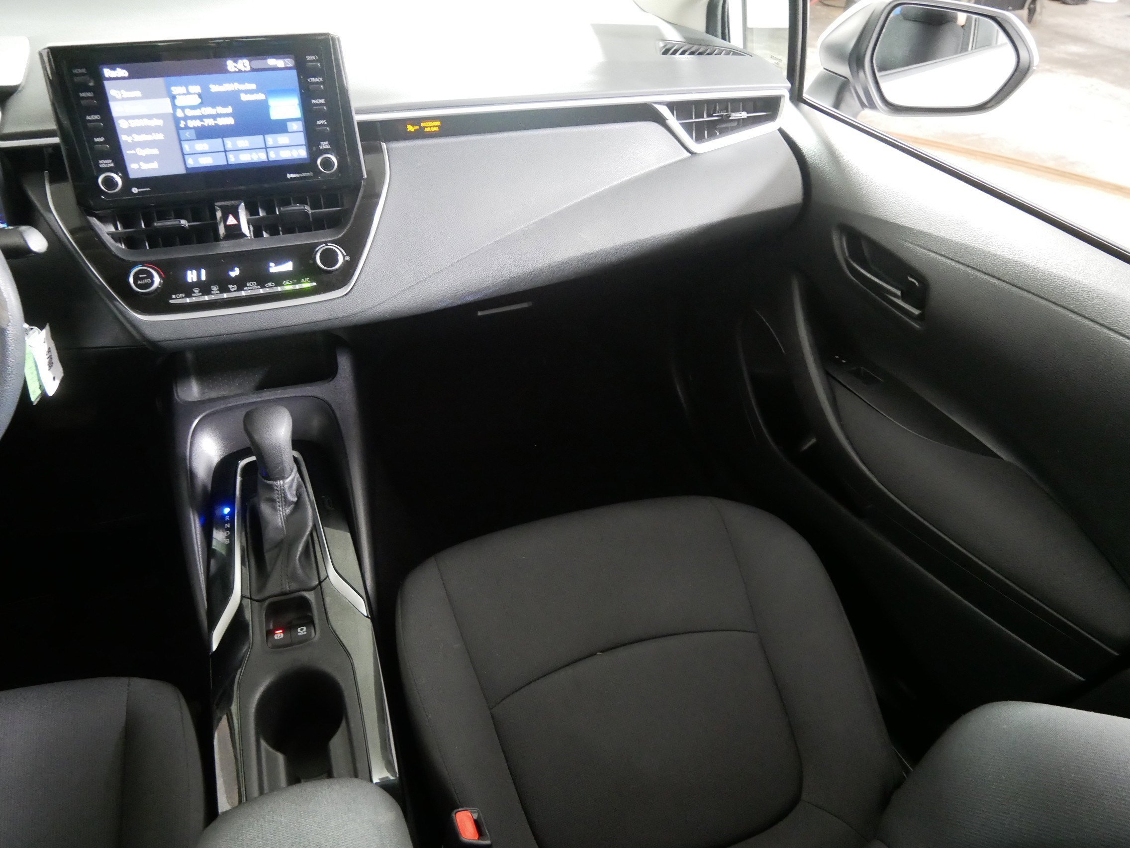 2022 Toyota Corolla LE photo 11