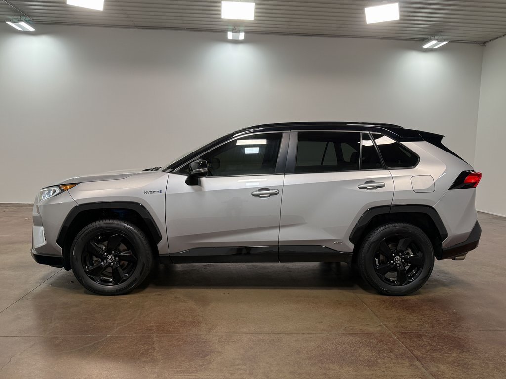 2019 Toyota RAV4 Hybrid XSE photo 2