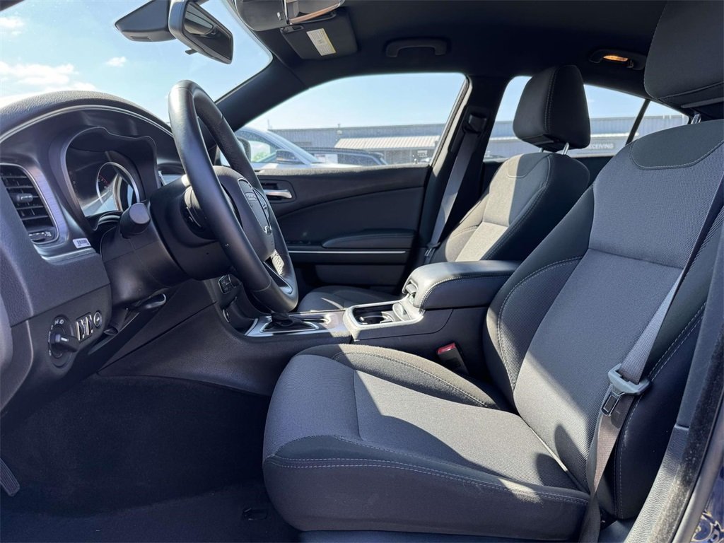 2016 Dodge Charger SE photo 20