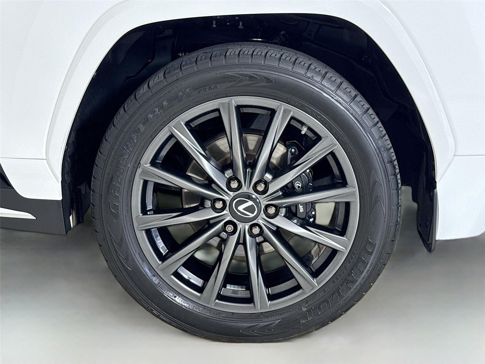 2023 Lexus LX 600 F SPORT photo 37